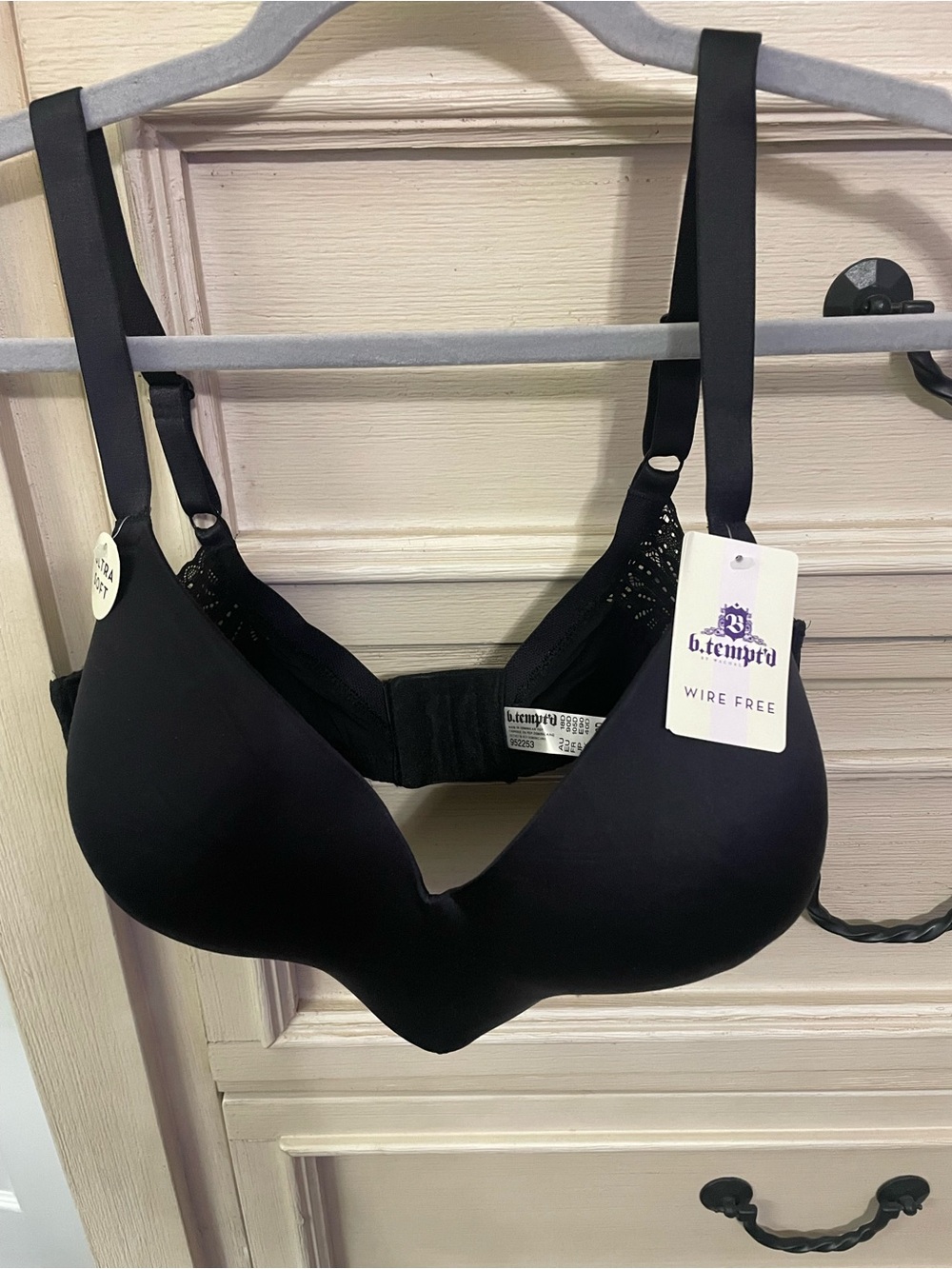 NWT b.tempt’d by Wacoal Future Foundation Lace Wirefree Bra Black 952253